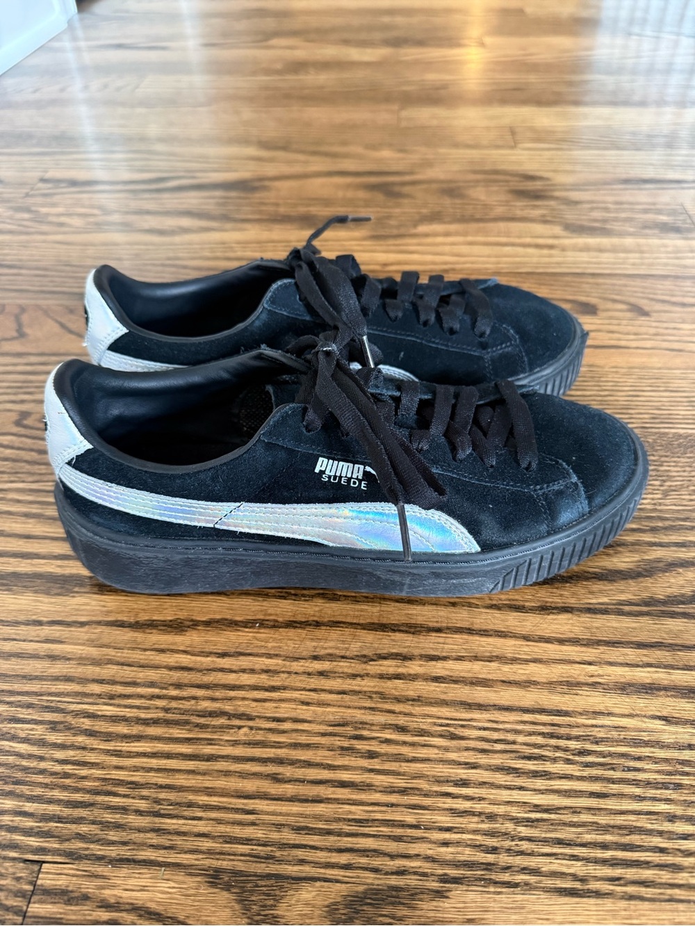 Puma Suede Platform Black Iridescent Sneakers Women’s 8